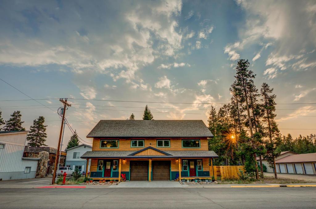 Barnes on Boundary Unit B, West Yellowstone