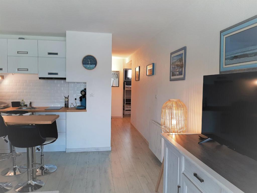 Bel Appartement Moderne à Capbreton avec Wifi et Parking Privé - FR-1-239-803 - 4
