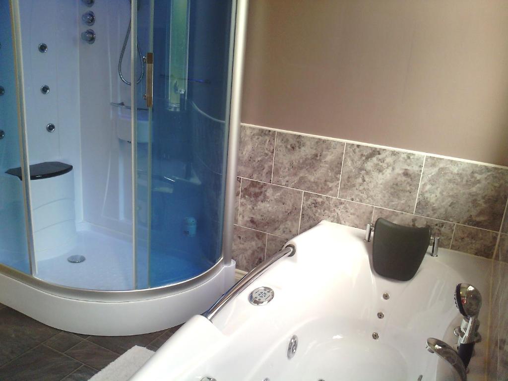 Yew Tree House - photo 3