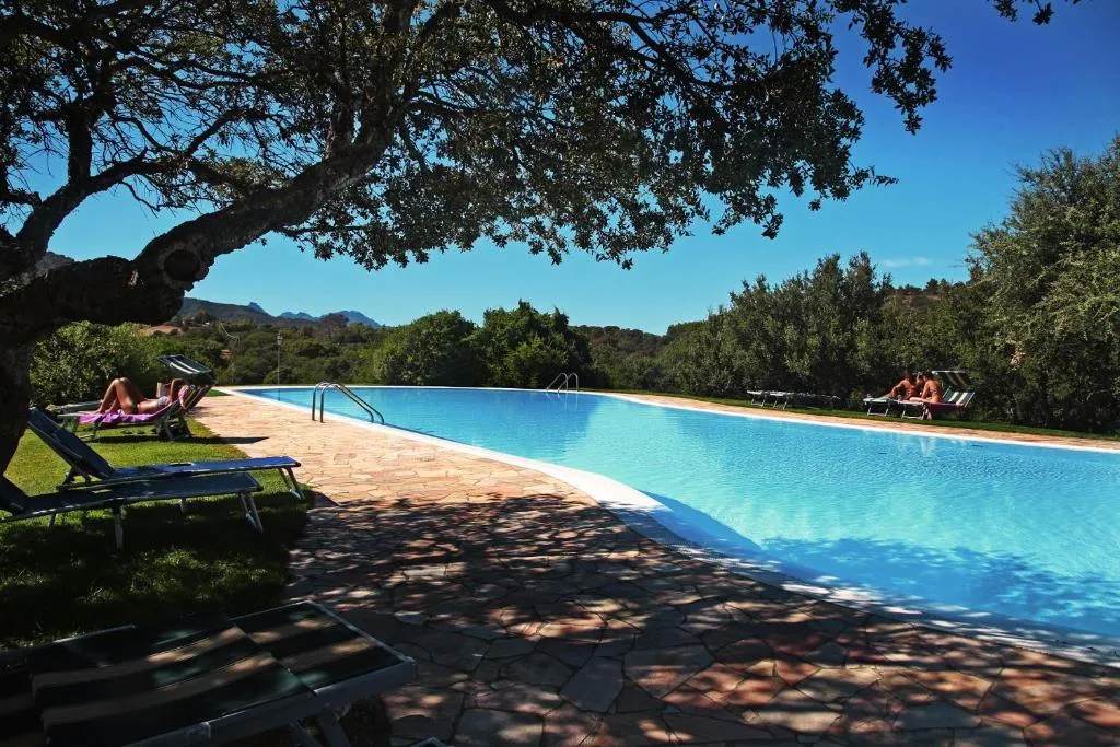 Sa Rocca Sport e Resort, hotel in Guspini