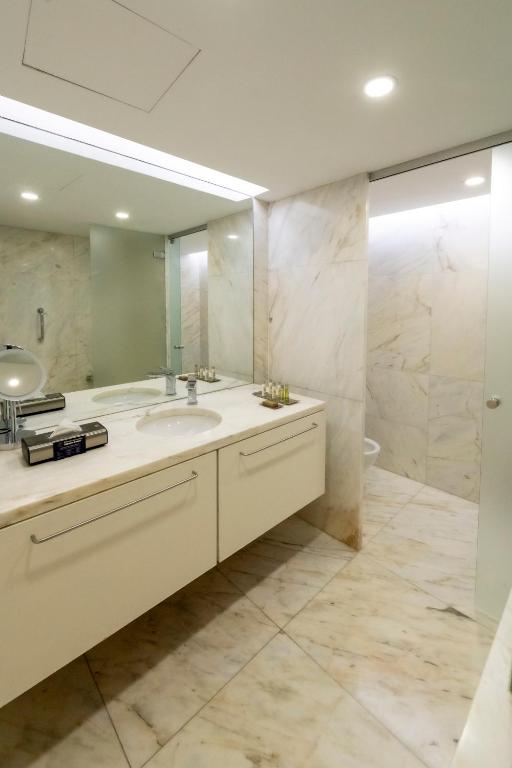 Lisbon DoubleTree By Hilton Hotel Lisbon - Fontana Park Additional