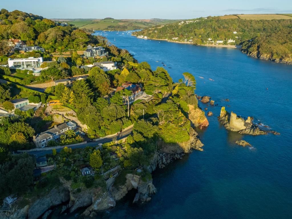 1 Camperdown Lodge, Salcombe photo 5