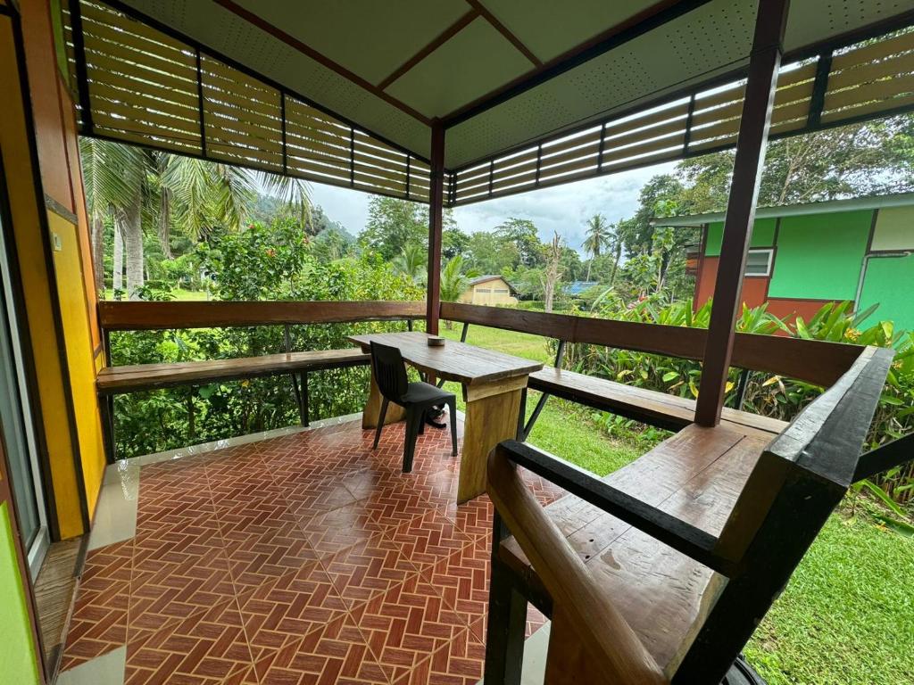 Balcony/terrace, Fine Times Resort in Koh Chang