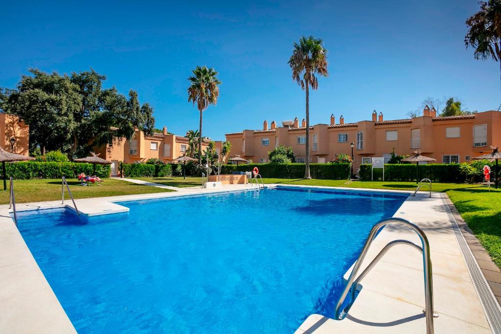Pass the Keys New apartment 300 mts from Marbella beach, Marbella