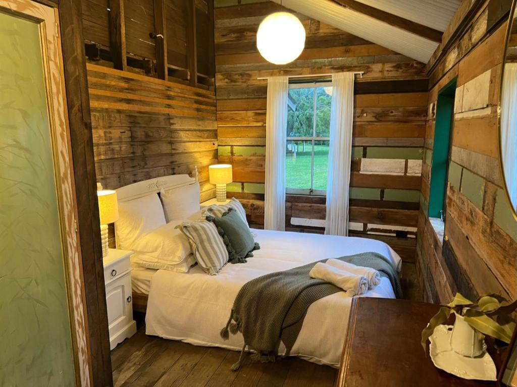 Byron Hideaway, Ewingsdale