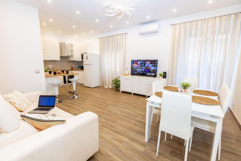 Noh Collection 2BDR apartment- Vatican Area, Roma