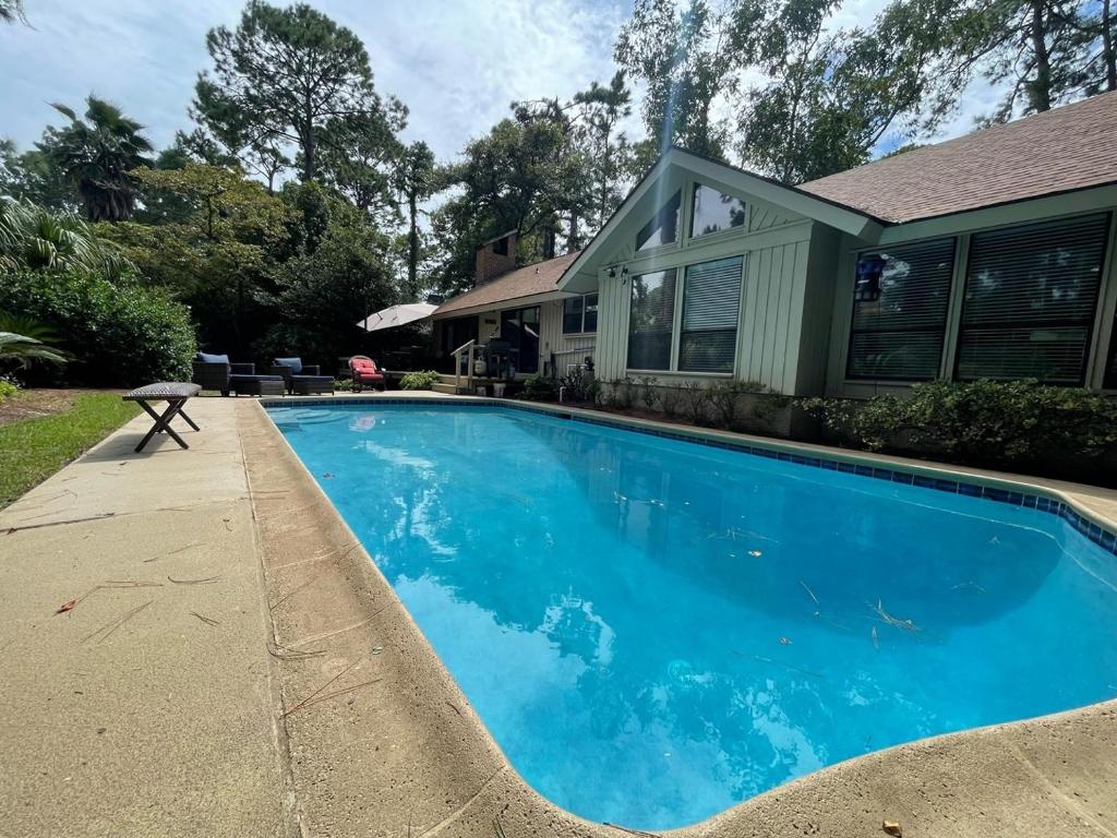 82 Club Course Dr, Hilton Head Island