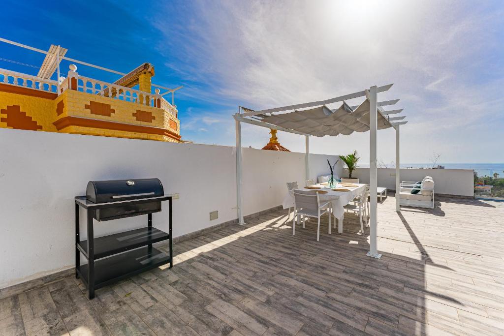 Fabulous contemporary 5 bedroom villa with private heated pool, sleeps max 13 - 4