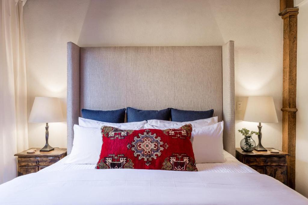 3BR Garden Home with Rooftop & Garage in Centro San Miguel de Allende - 4
