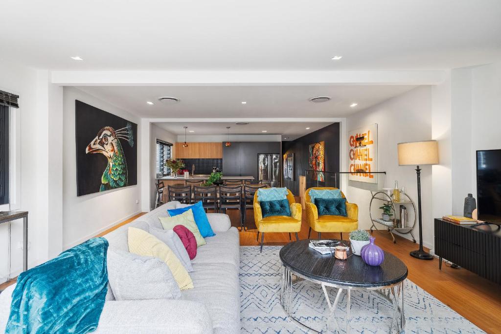 Artscape, Newtown Villa, Sydney