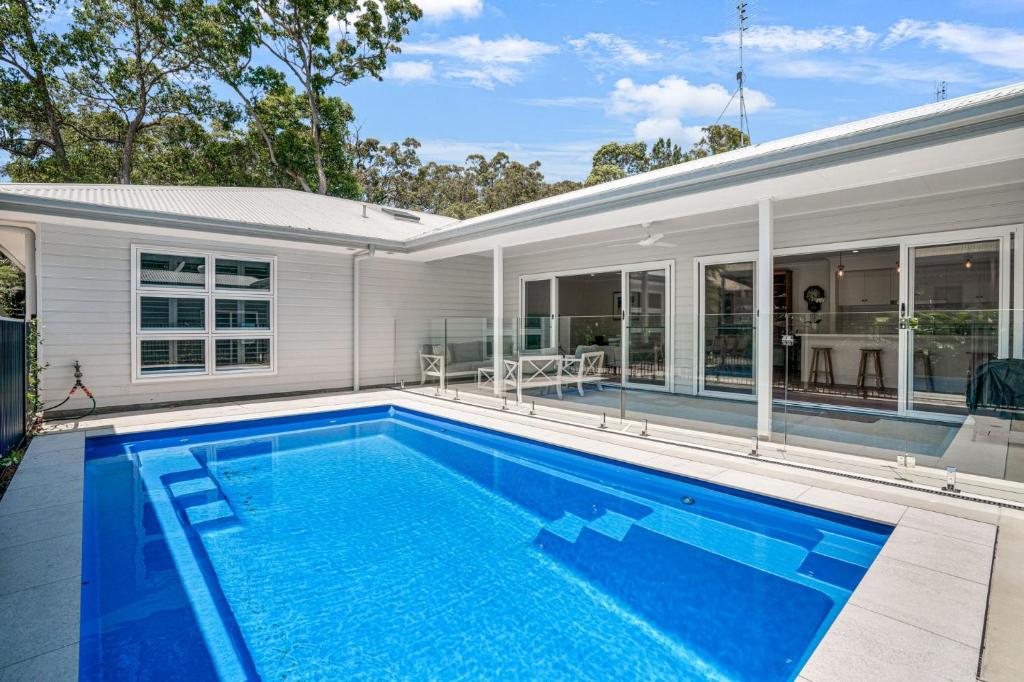 11 Esprit Drive - Rainbow Shores. Swimming Pool - Wifi - Walk to beach, Rainbow Beach