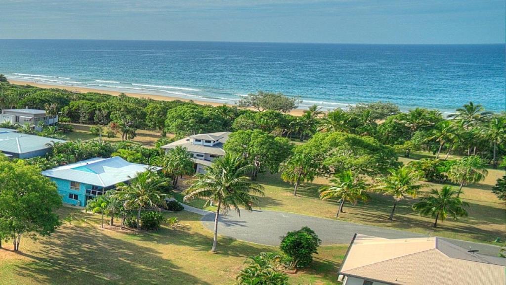 Calma- Beach House Estate