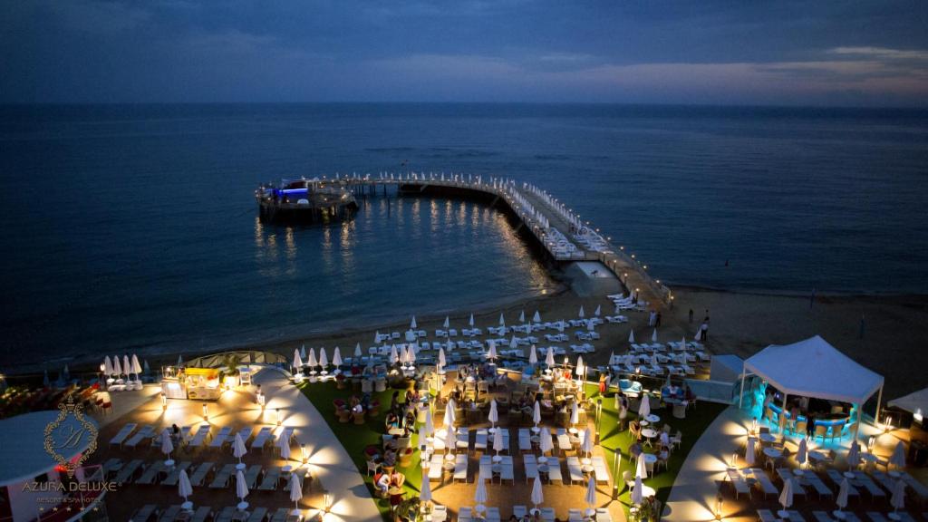 Azura Deluxe Resort & Spa - Ultra All Inclusive — Beach in Avsallar