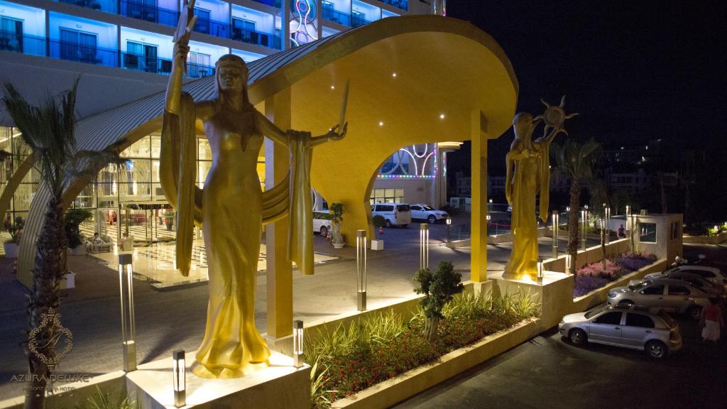 Azura Deluxe Resort & Spa - Ultra All Inclusive — Hotel building in Avsallar