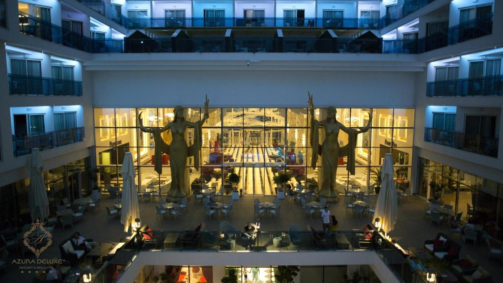 Azura Deluxe Resort & Spa - Ultra All Inclusive — Hotel building in Avsallar