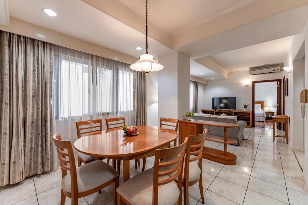 가든 뷰 코트 스위트