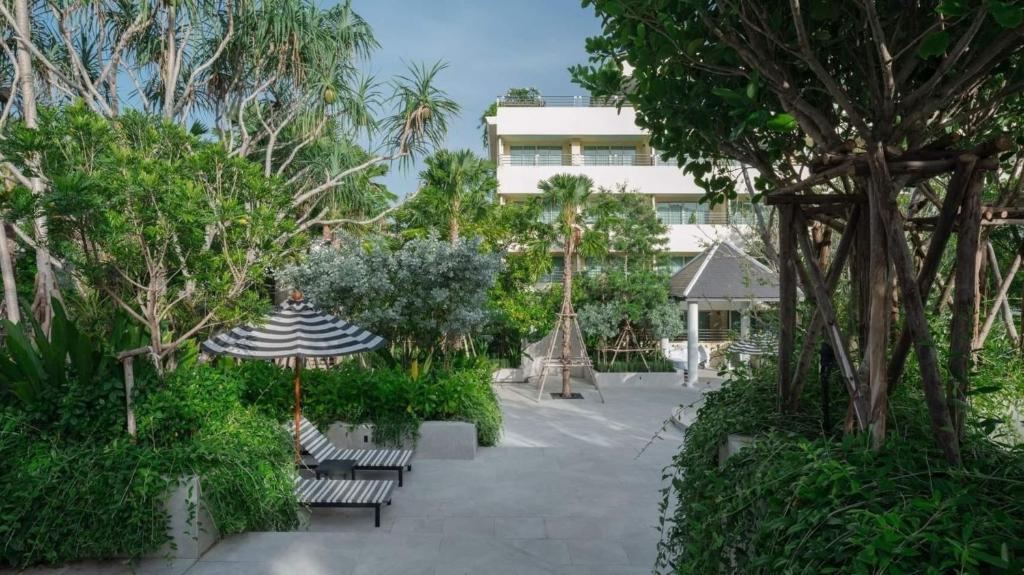 สระว่ายน้ำ