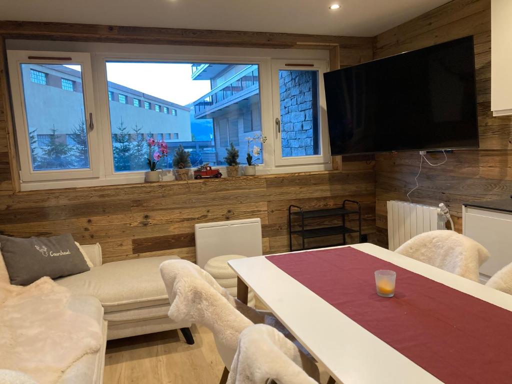 1650 Moriond - 2 Double Bedroom near Snow Front - 3