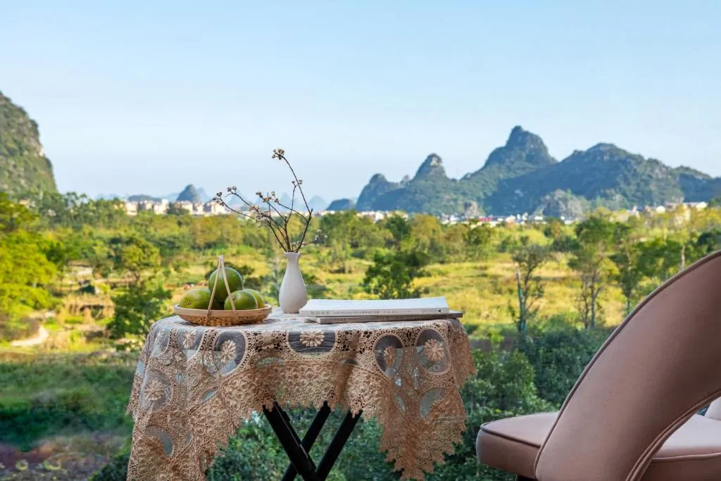 Guilin Village Creek Inn-Free private car pick up station stay 3 nights, hotel in Guilin