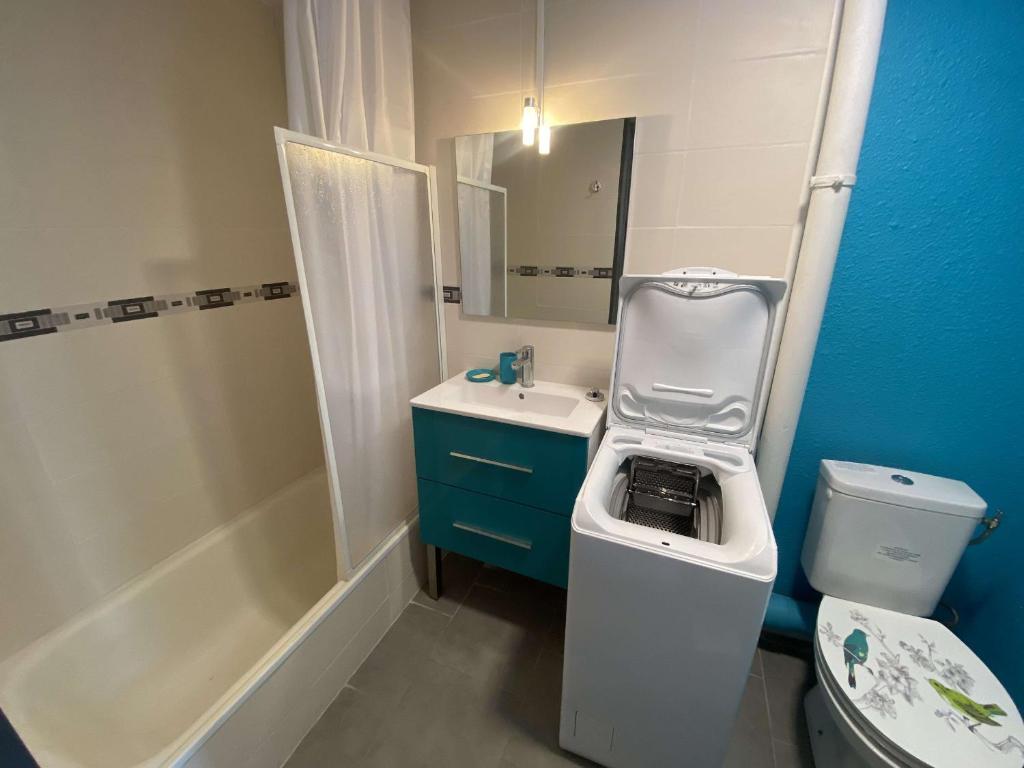Villa mitoyenne au calme avec parking et piscine commune - FR-1-607-126 - 2