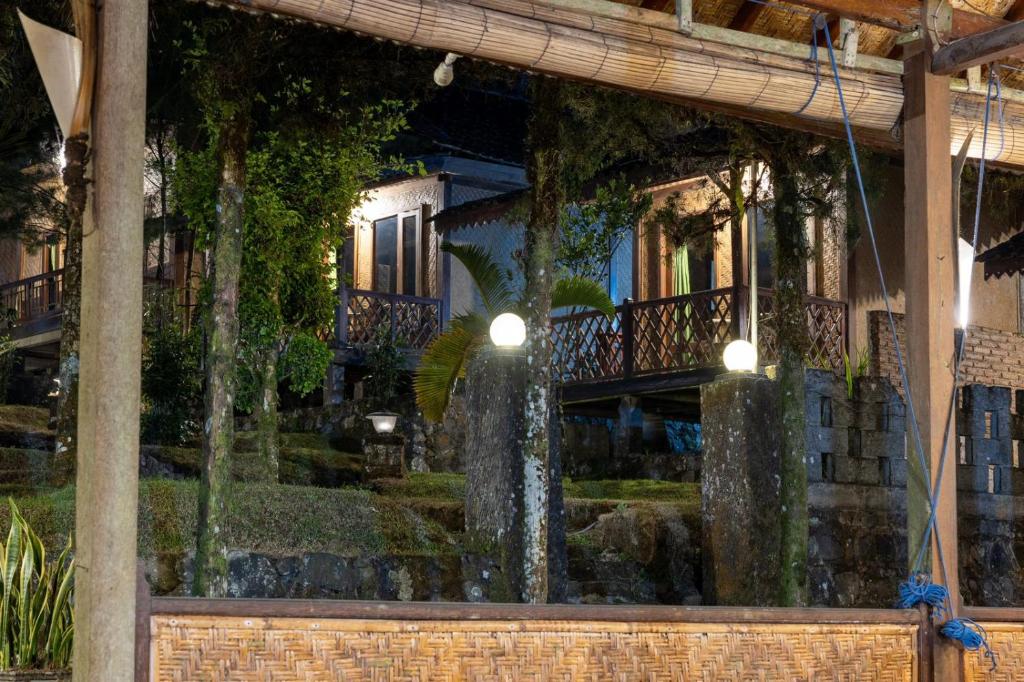 Ijen Resto Banyuwangi Guest House