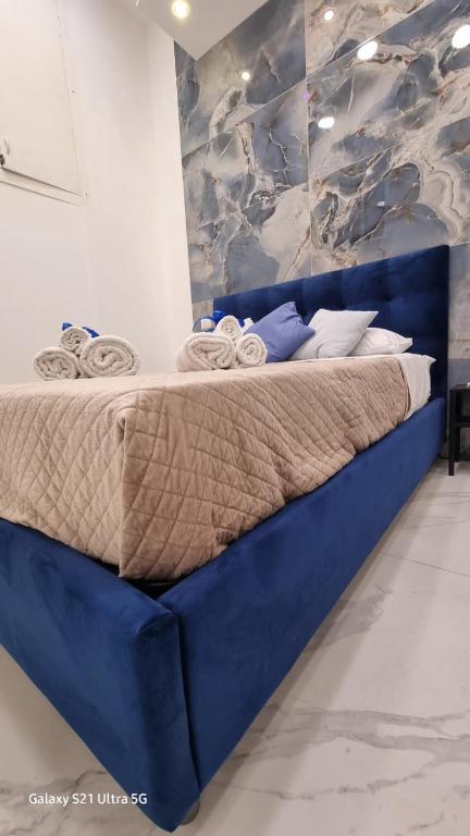 DINT ' O VICO SAN PETRILLO, Neapol