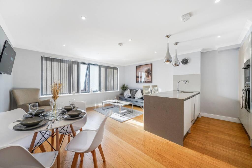 Brentford's Oasis with Gated Parking, Brentford