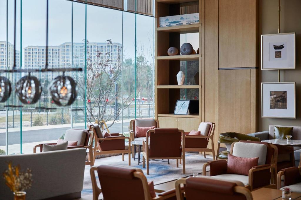 フロント・ロビー