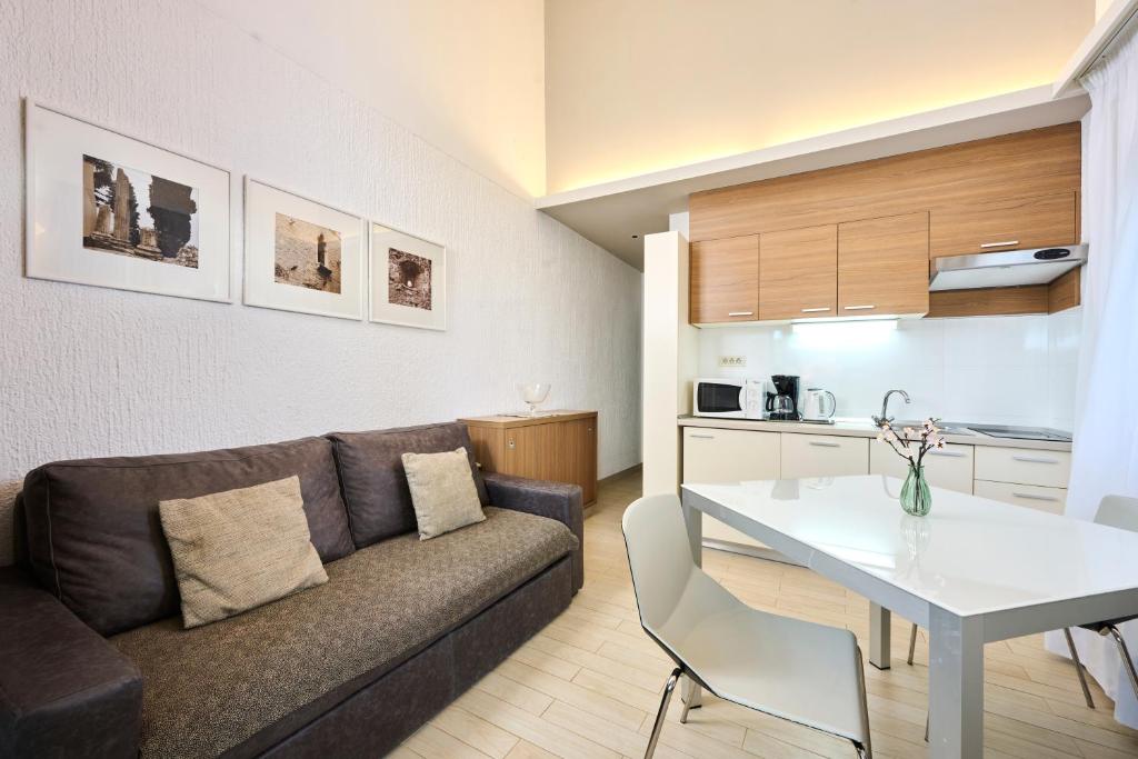 Apartments Galijot Plava Laguna — Hotel rooms in Poreč, Istria