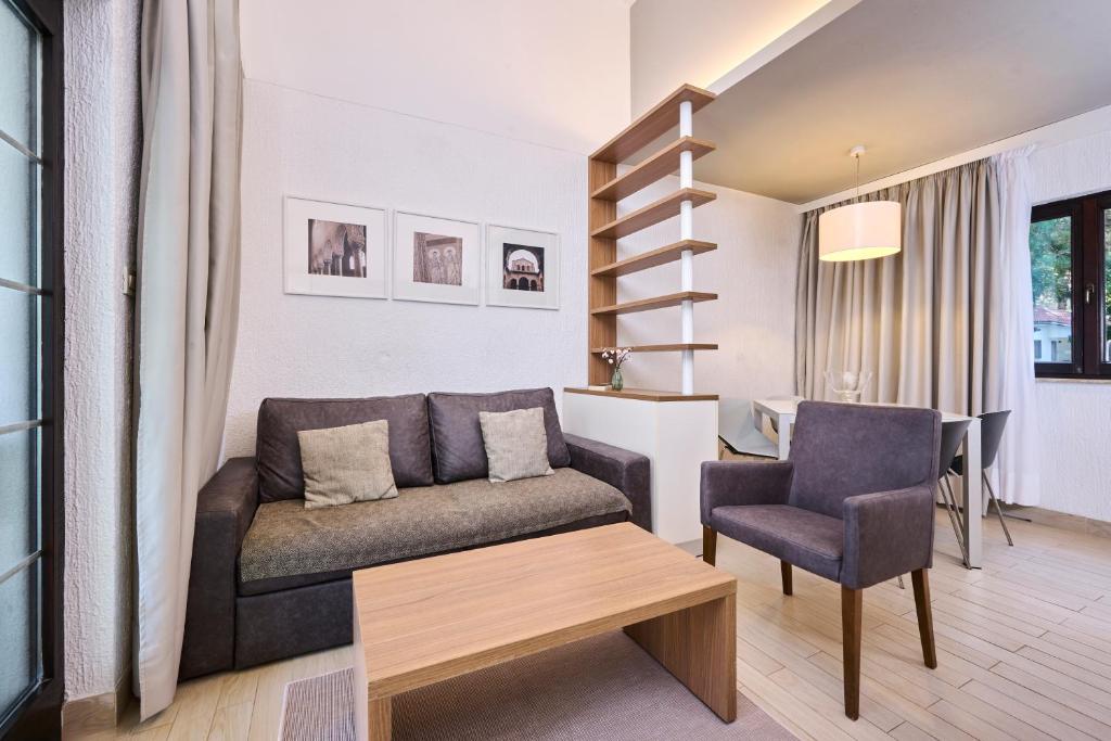 Apartments Galijot Plava Laguna — Hotel rooms in Poreč, Istria