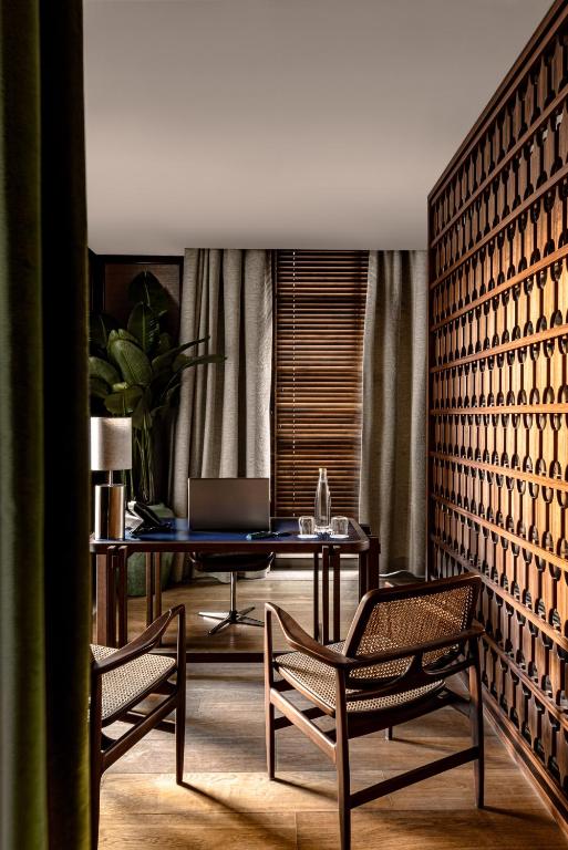 Hotel de Vigny Champs Elysees Paris