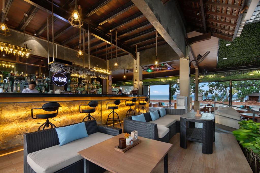 酒吧/Lounge Bar