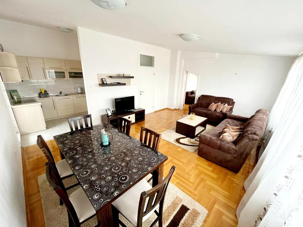 Apartments Family House - 3