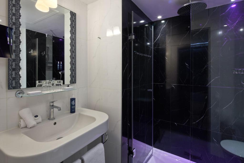 Les Plumes Hotel - 5