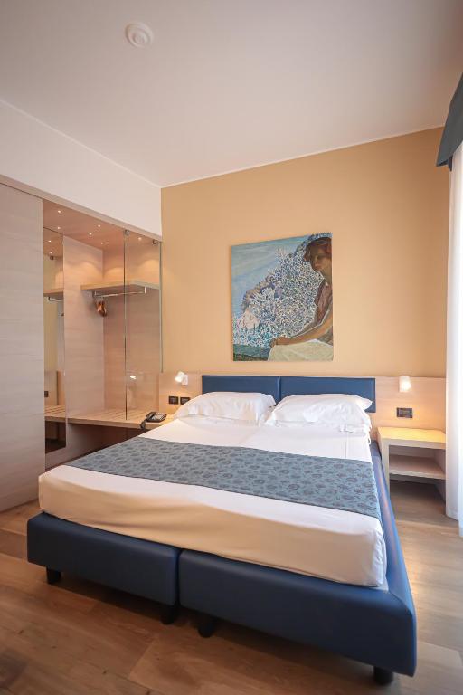 Hotel Esperia - 4