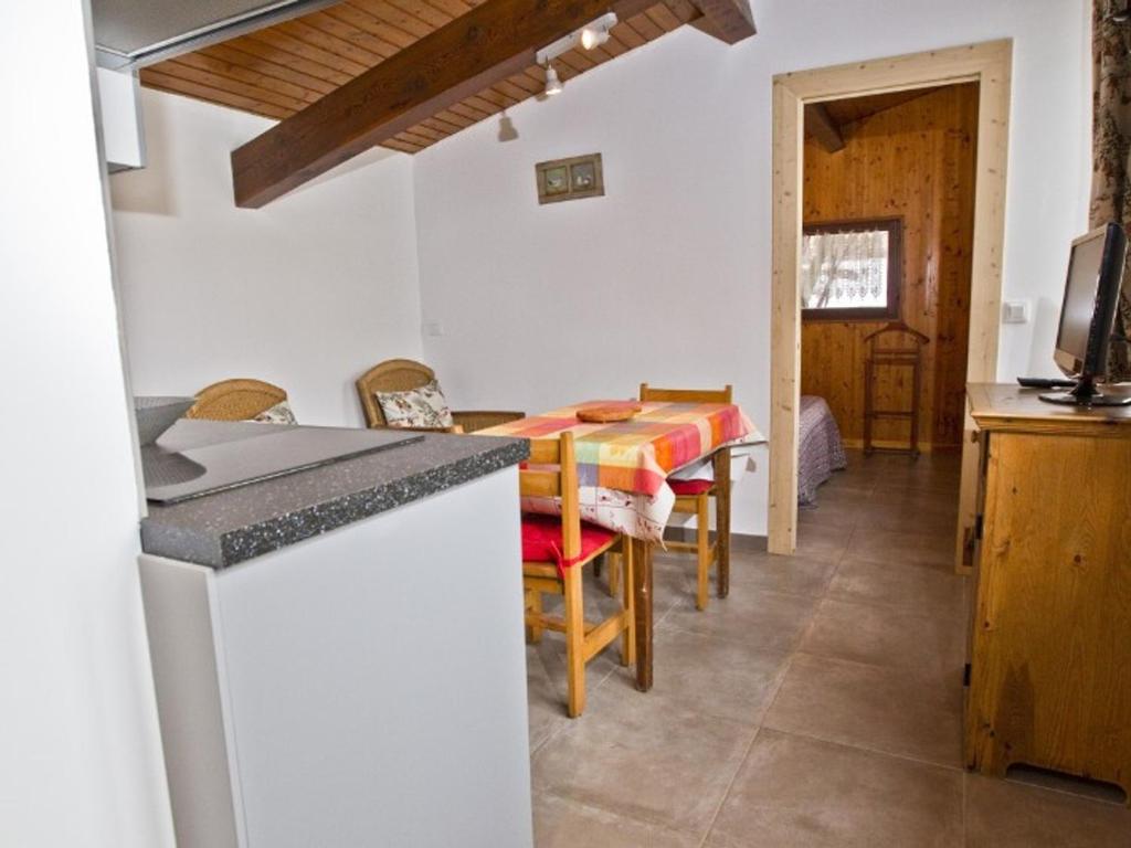 Appartement 2 pièces avec Wi-Fi et parking à Saint-Chaffrey - FR-1-762-22 - 4