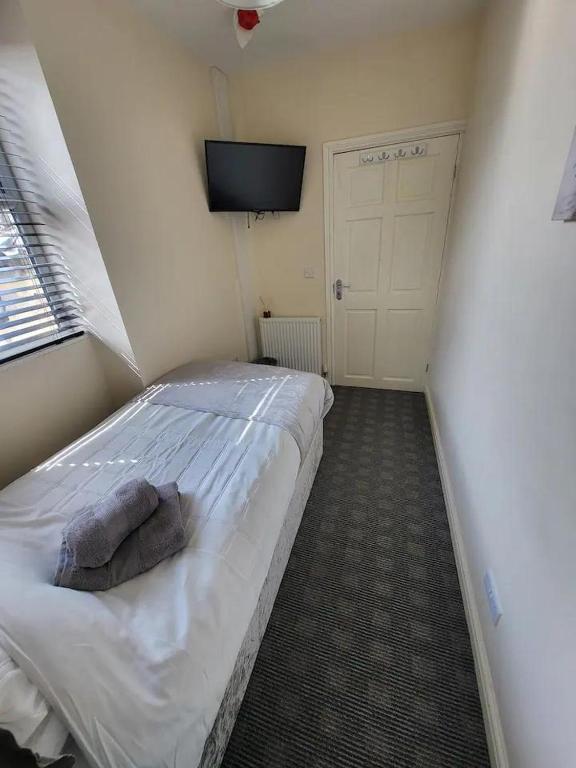 Dublin Packet - Single room 3, Holyhead