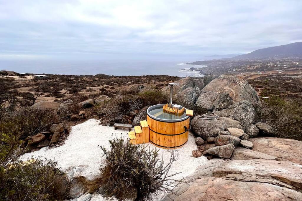 Tiny Cabin In The Rocks - 2