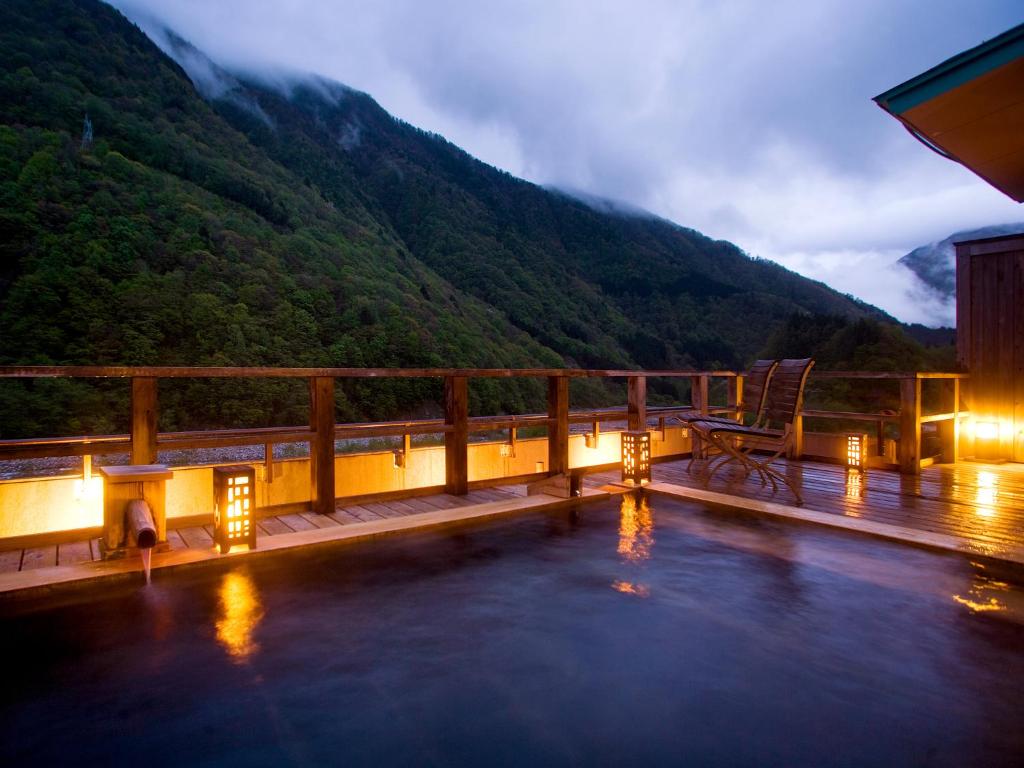 Hot spring bath