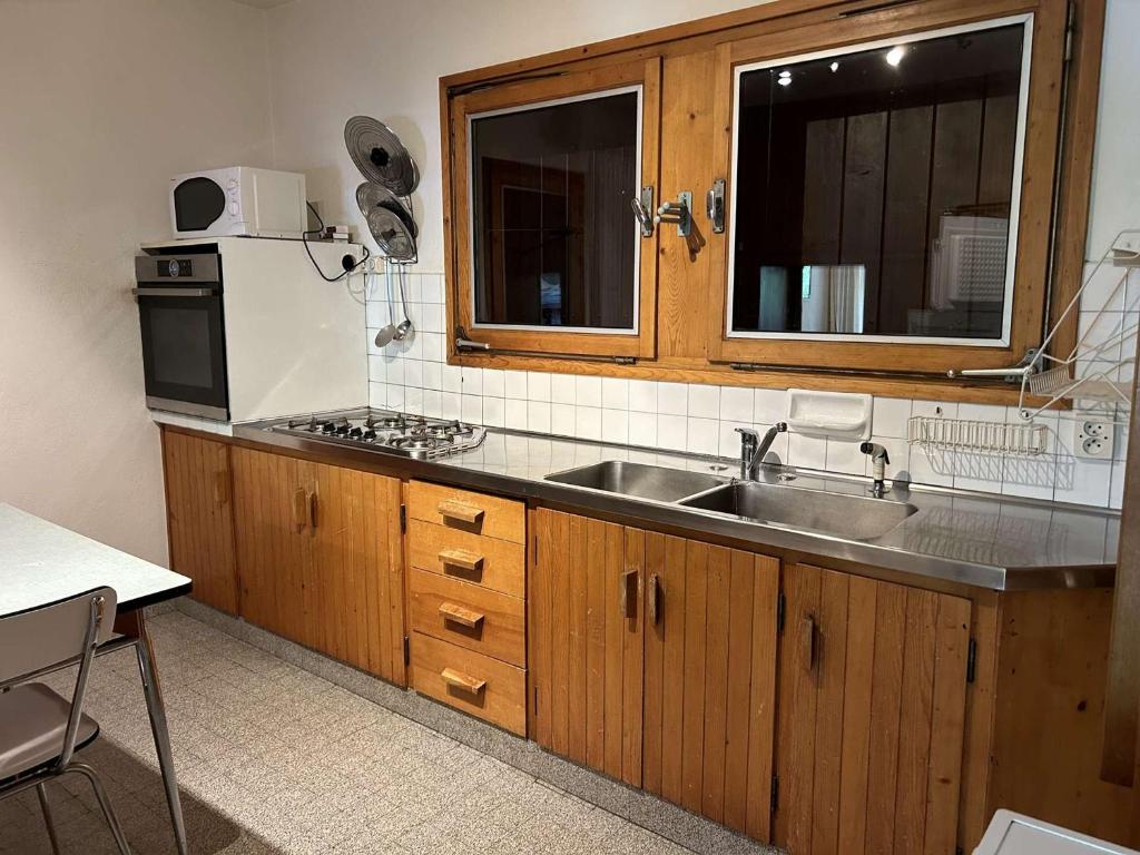 Chalet spacieux 8 pièces, 14 personnes, prés des pistes, parking - 5