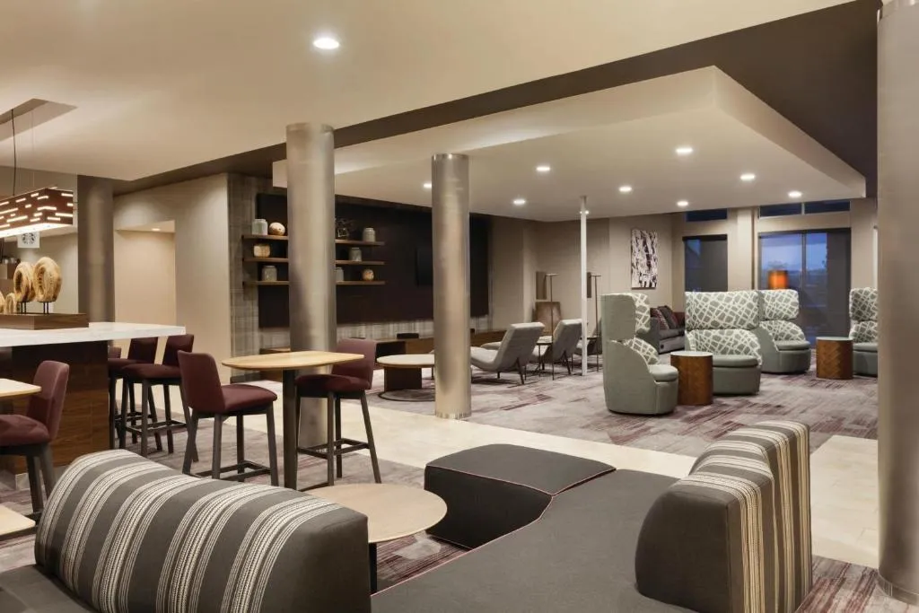 东埃尔帕索/10号州际公路万怡酒店，位于埃尔帕索的酒店