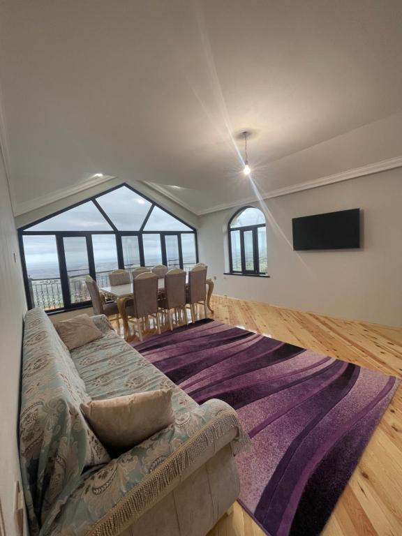 Qala Altı Villa, Qozbabalı