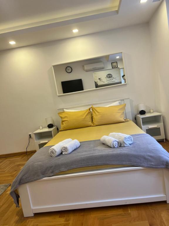 Tesla View Apartment - 5