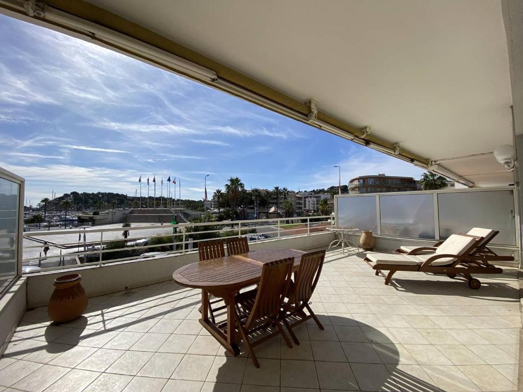 Appartement climatisé face mer, avec piscine et parking, Cavalaire-sur-Mer - FR-1-100-320 - 3
