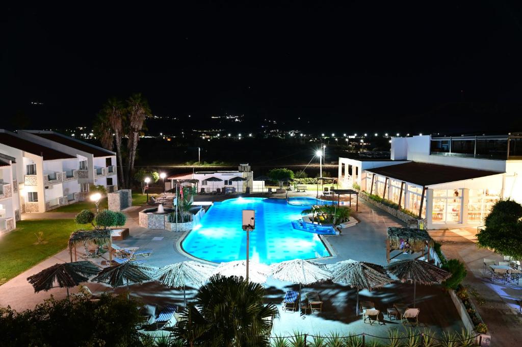 ILIOS K Village Resort — Swimming pool in Tigaki, South Aegean