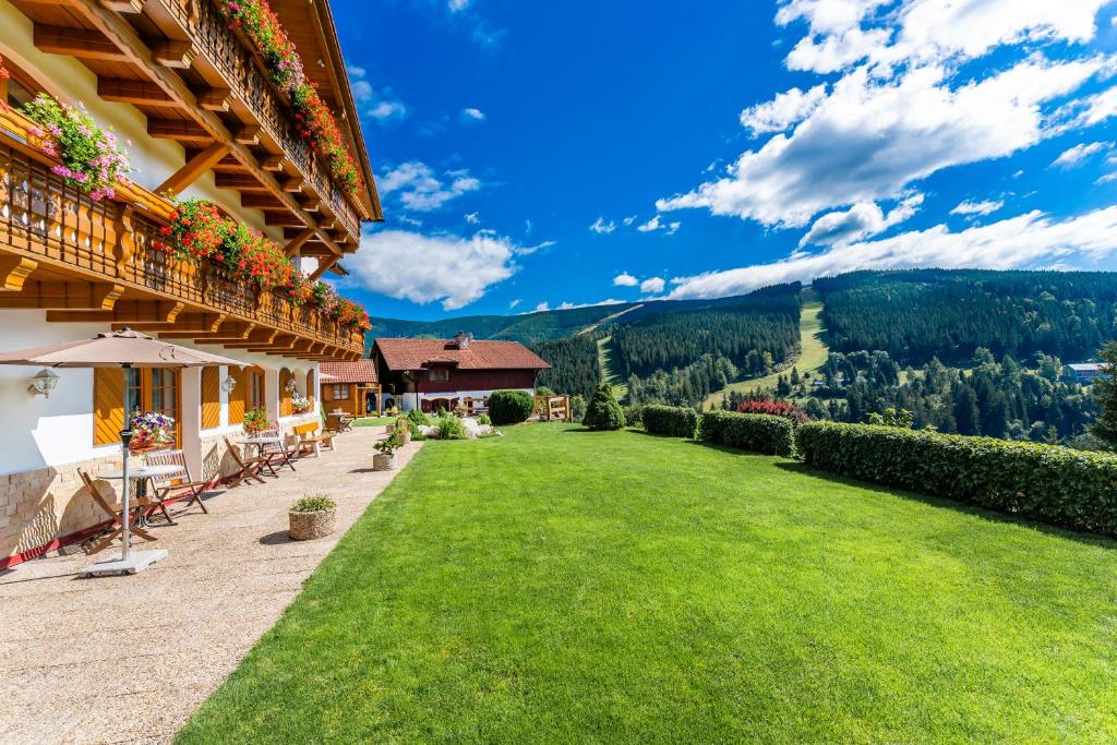 Garden, Pension Happy Superior in Spindleruv Mlyn