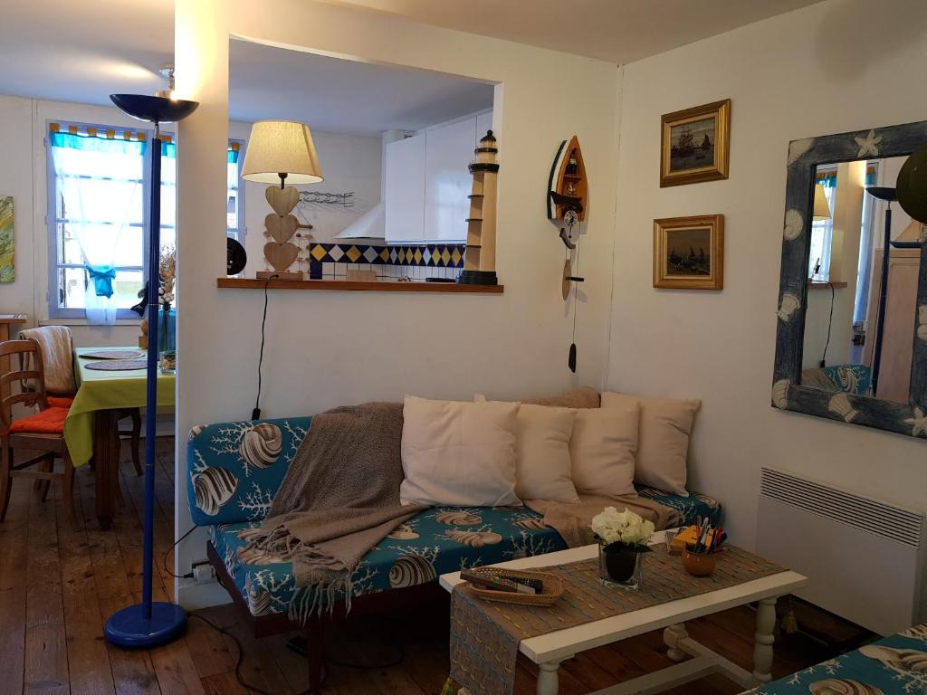 HERM'S Petite maison atypique et cour privative - - 1