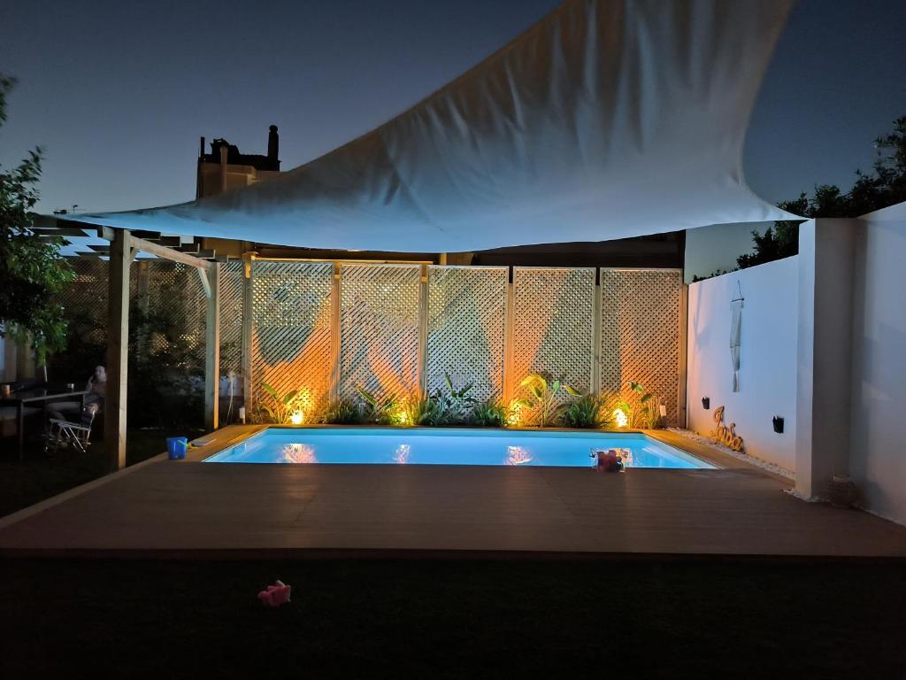 Iris pool House, Korint