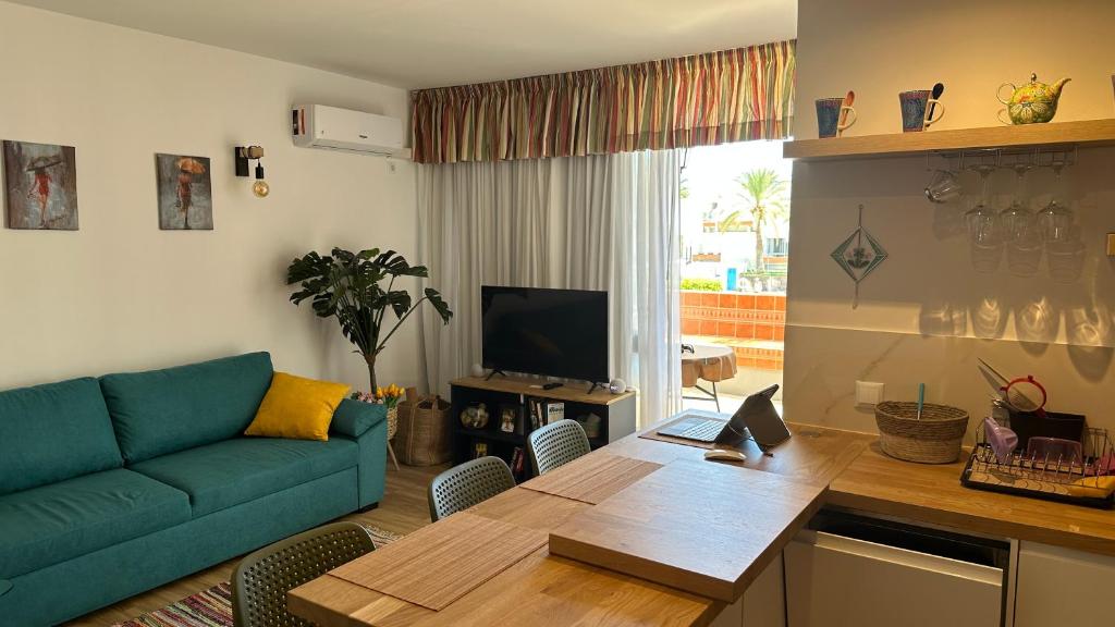 Air-Conditioned, Remarkably Beautiful Apartment, Fibre Wi-Fi, Pool - 3