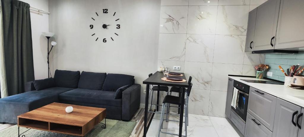 MODERN AND COMFORTABLE APARTMENt - 3